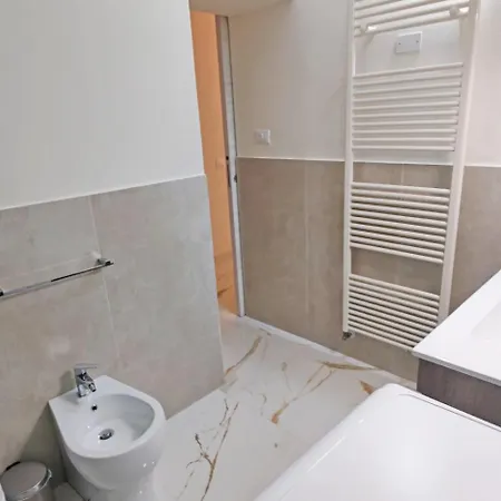 Pl9 House דירה פארמה