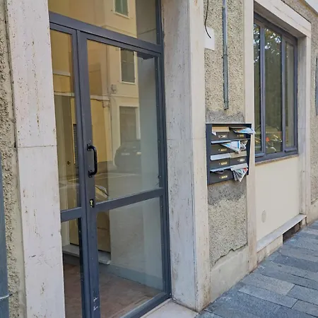 Pl9 House * Parma